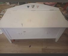 toy box