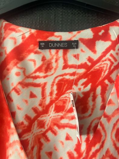New with tags Beautiful summer Top size 14