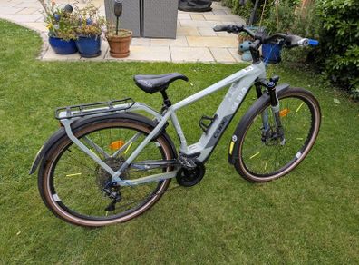 Cube Kathmandu pro 625 50cm