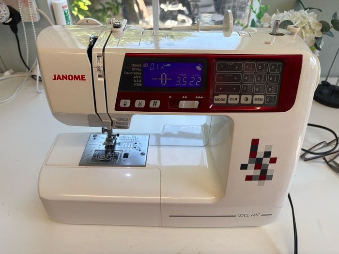 Janome txl computer sewing machine