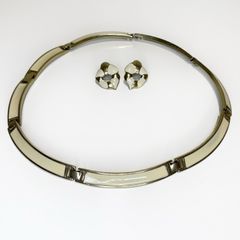 Gold tone costume jewellery set