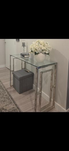 Console table