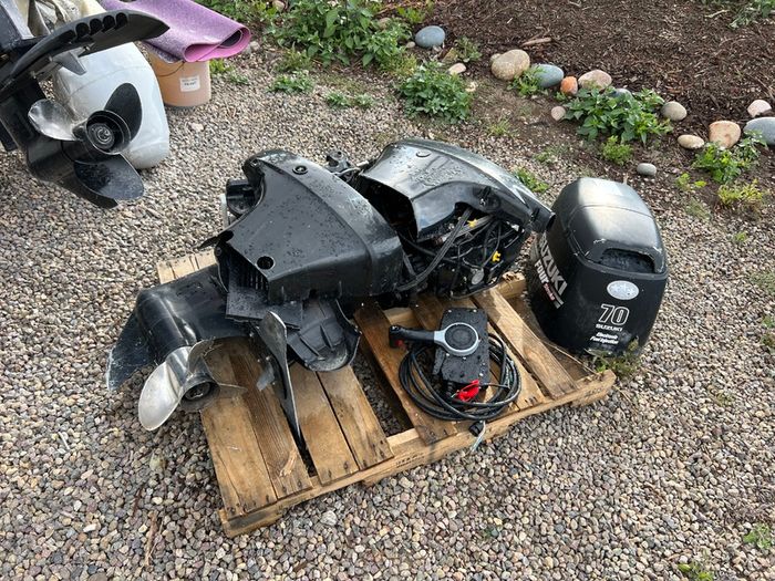 suzuki df70 hp efi outboard for Breaking