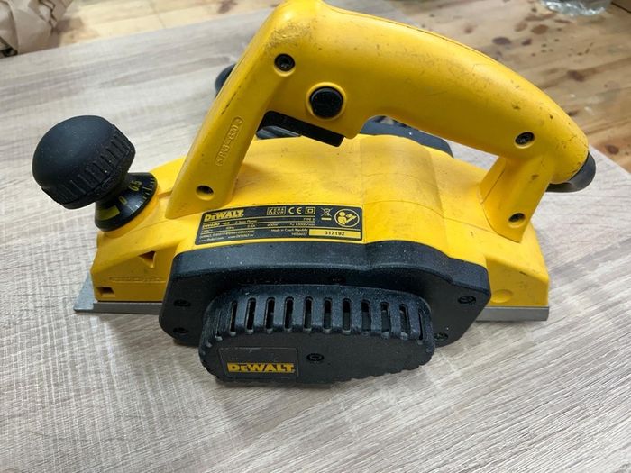 dewalt planer