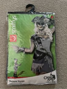 Madame Voyage Costume