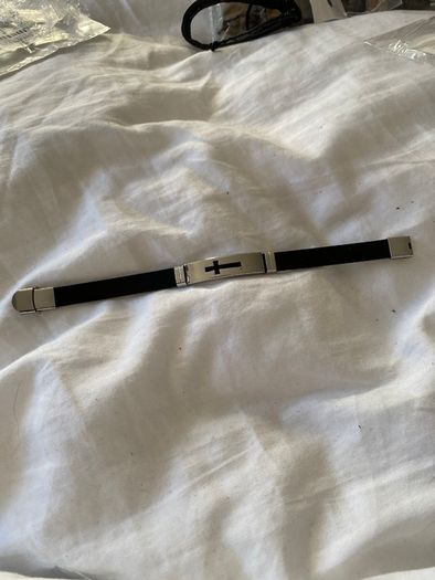 Silicone bracelet with cross