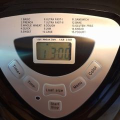 Breadmaker machine