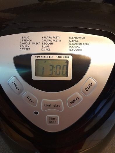 Breadmaker machine