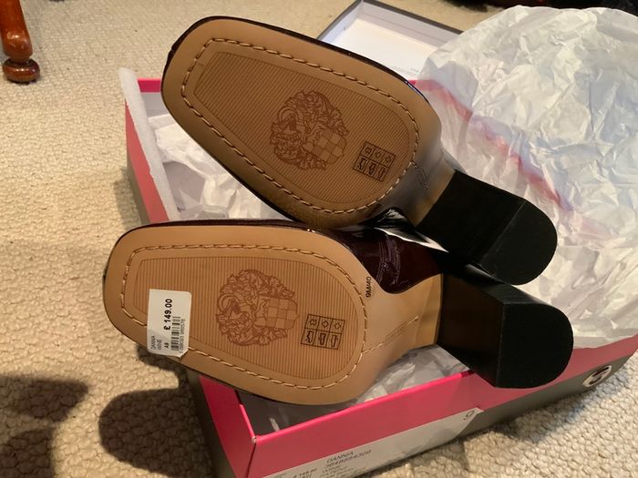 Vince Camuto Burgundy ankle boot BRAND NEW