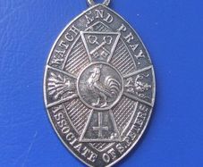 ASSOCIATE OF ST. PETER (religious fraternity?) - an Associate's membership silver medal (hallmarked for 1959)