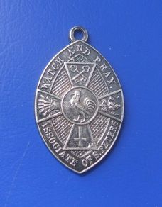 ASSOCIATE OF ST. PETER (religious fraternity?) - an Associate's membership silver medal (hallmarked for 1959)