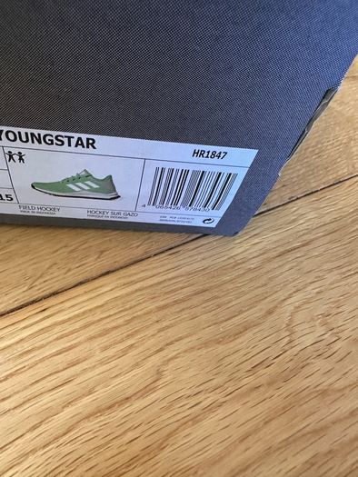 Girls Adidas Youngstar Hockey Shoes Size UK 2