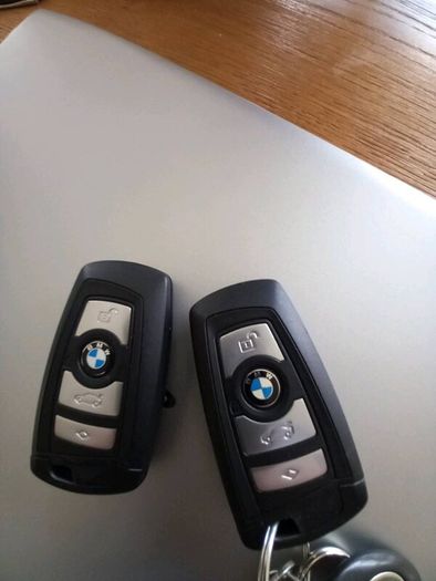 Bmw 330e 2017. Only 19100kms