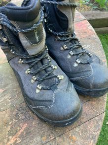 Columbia hiking boots