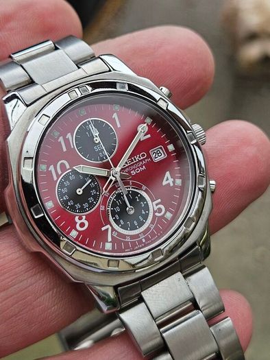 Watch Seiko Chronograph Quartz.