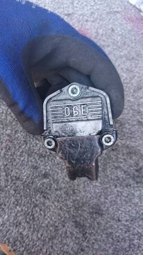 Genuine Audi a4 b6 b7 saloon estate floor mats carpet. Three spoke s-line multy function steering wheel airbag glove box etc.. Parts breaking