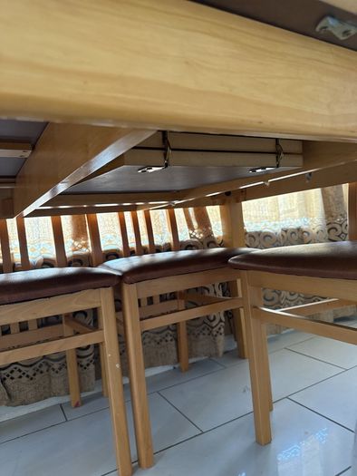 extendable dining table