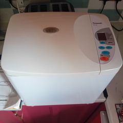 Panasonic bread maker with book