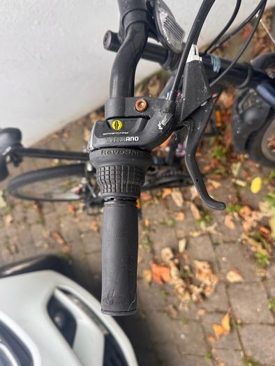 Apollo Kinx - Girls bike