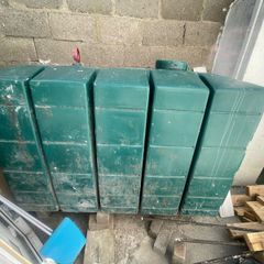 Oil tank