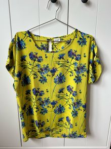 Jacqueline de Yong JDY women ladies top, t-shirt, like new, immaculate condition, barely used