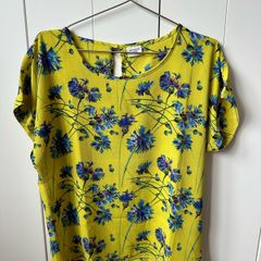 Jacqueline de Yong JDY women ladies top, t-shirt, like new, immaculate condition, barely used