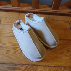 BNWT Size 2 Girls Cream Faux Fur Whipstitch Slippers
