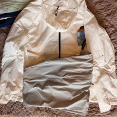 Men running  tracksuit pair