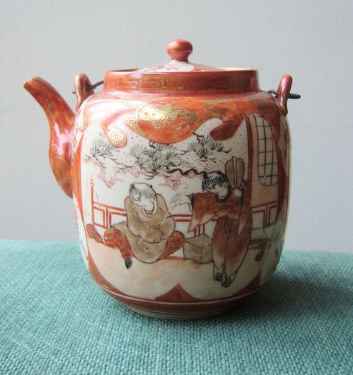 Antique Japanese Kutani Teapot