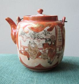 Antique Japanese Kutani Teapot