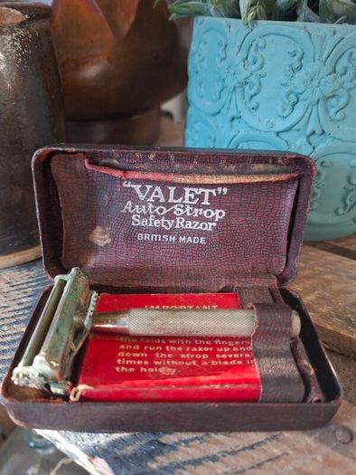 Vintage razor