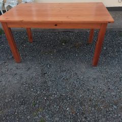 kitchen table and chairs