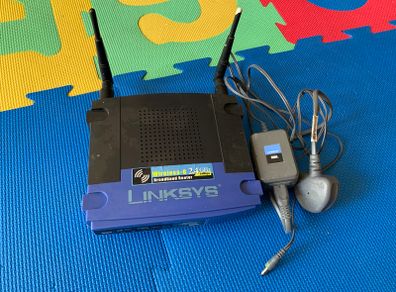 Vintage Linksys WRT54GL v1.1 Wireless Router - Flashed with DD-WRT Firmware