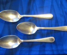 Newbridge  cutlery   3 desert spoons