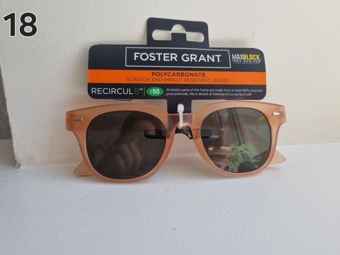 Foster Grant Sunglasses Brand New (2 for 15 Euro)