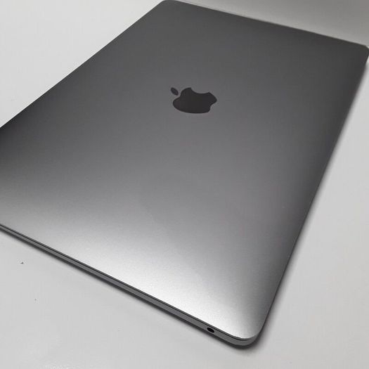 Apple MacBook Air A2337 (2020) | Apple M1 Chip | 16GB RAM | 256GB SSD | Space Grey