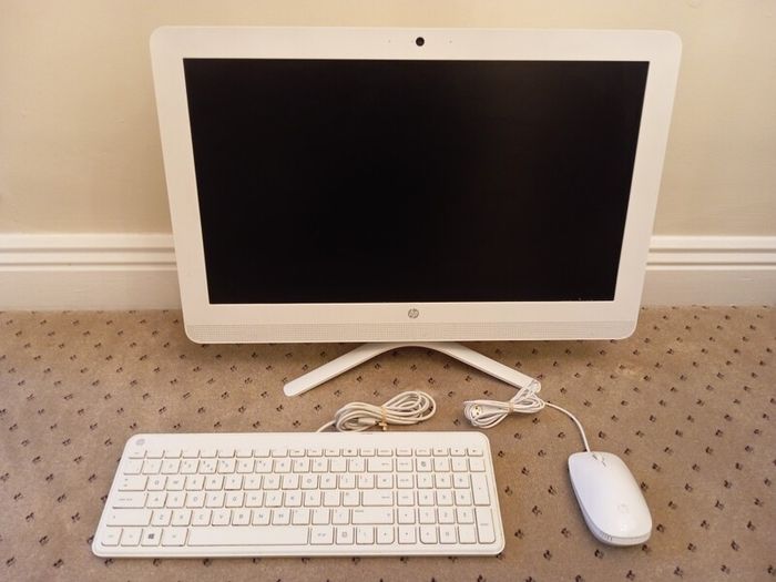 HP All-In-One Desktop 22'