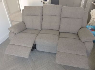 3 & 2 seater reclining couches for sale. As new.