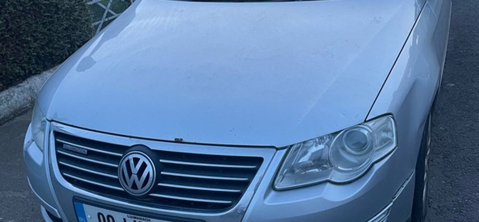 2009 Volkswagen Passat x2 read advert