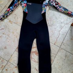 ONeill Epic 5/4 winter suit girls size 14 floral print