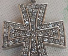 Sterling silver cross pendant