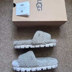 Ugg fur slippers size 38
