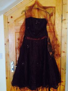 Beautiful monsoon dress size 10 excellent condition! Worn once!