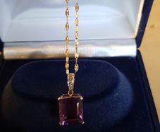 10 ct gold Amethyst and Diamonds pendant