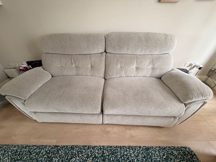 Recliner sofa