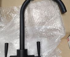 Franke swan neck black tap