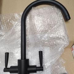 Franke swan neck black tap