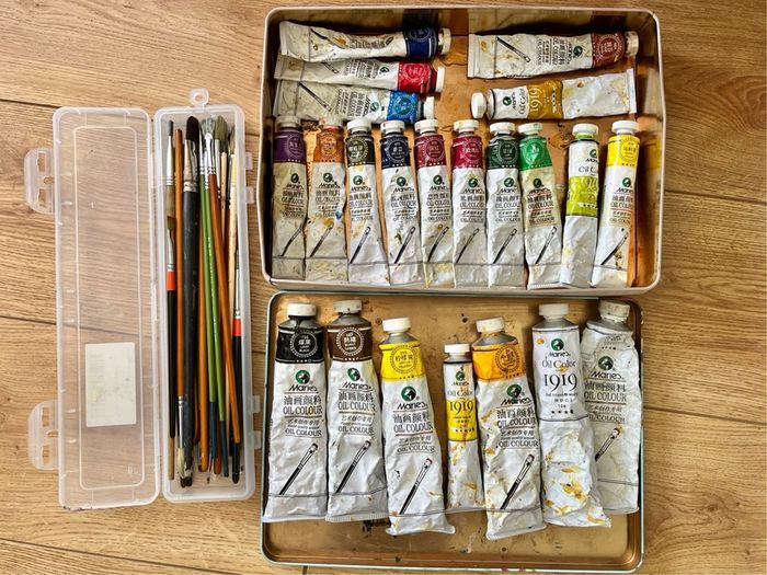 Oil paint color, brushes, frame, wooden box