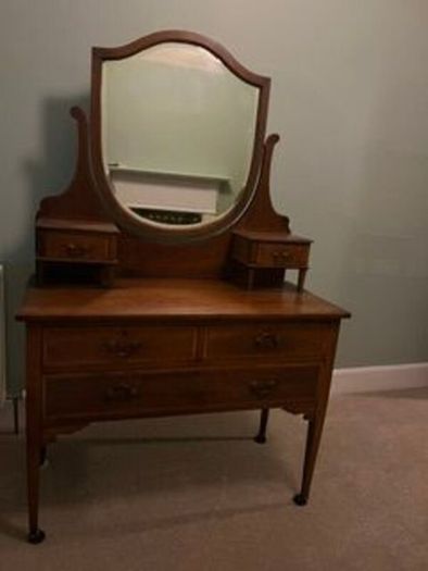 Dressing table