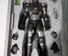 Hot Toys War Machine Ironman 3